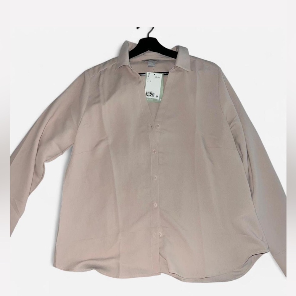 NWT H&M Light Pink Button-Up Blouse